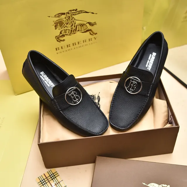 Burberry Knight Loafer Black Pebbled Leather Slip-On Loafers 8