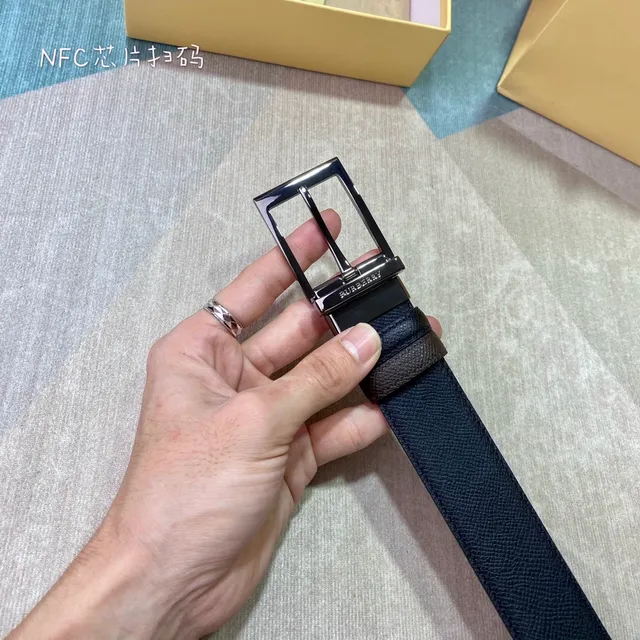 Burberry Reversible Textured Leather Belt 8