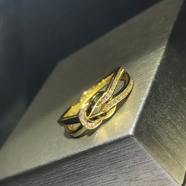 Bvlgari B.zero1 Gold Silver Interlocking Knot Motif Pavé Diamond Bands Ring 4
