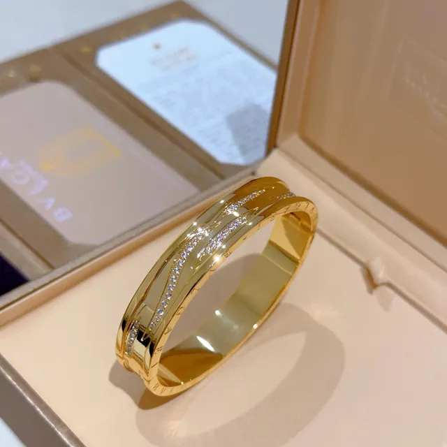 Bvlgari B.zero1 Multi-Band Pavé-Set Gold Bracelet 3