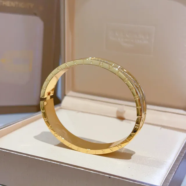 Bvlgari B.zero1 Multi-Band Pavé-Set Gold Bracelet 4