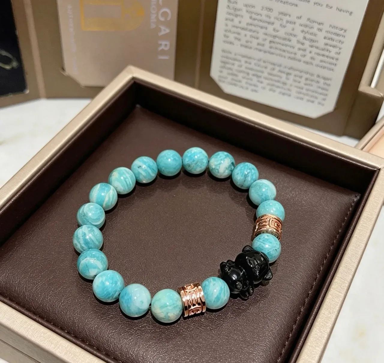 Bvlgari Pulseira de contas com pedra turquesa e encanto preto 2