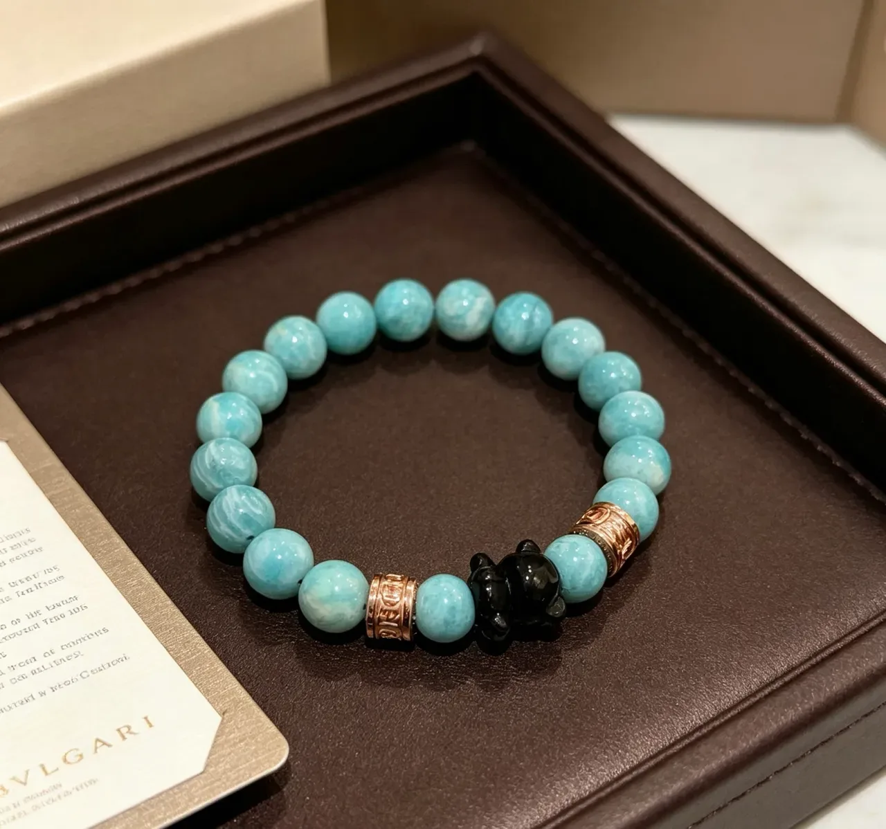 Bvlgari Pulseira de contas com pedra turquesa e encanto preto 7