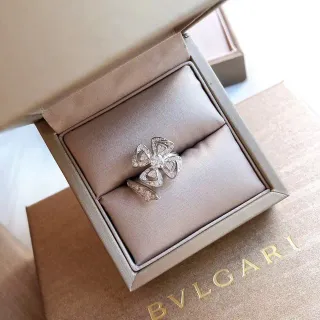 Bvlgari Fiorever फ्लोरल पावे डायमंड अंगूठी