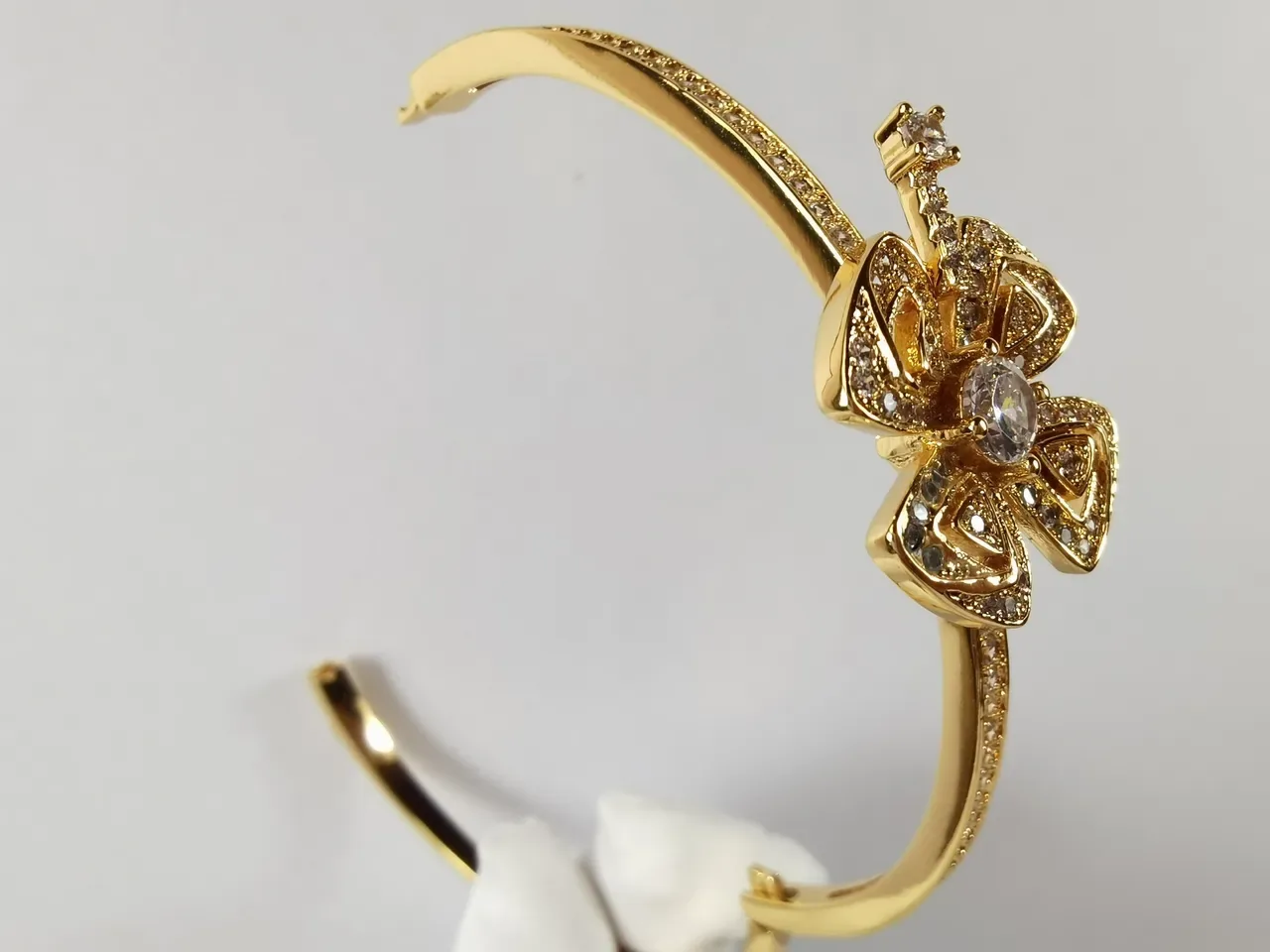 Bvlgari Fiorever Gold Silver Hinged Bangle Floral Motif Bracelet 2