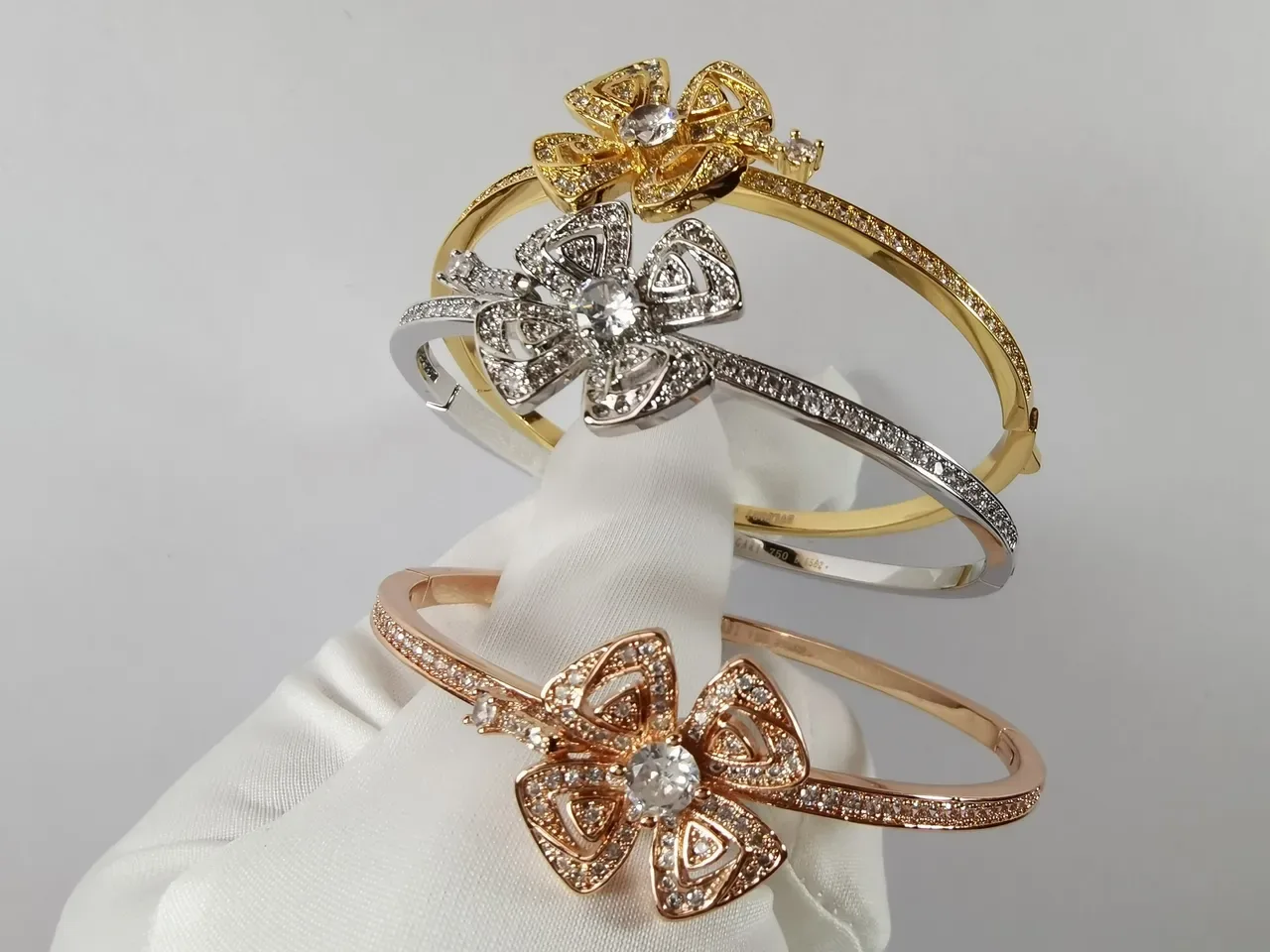 Bvlgari Fiorever Gold Silver Hinged Bangle Floral Motif Bracelet 4