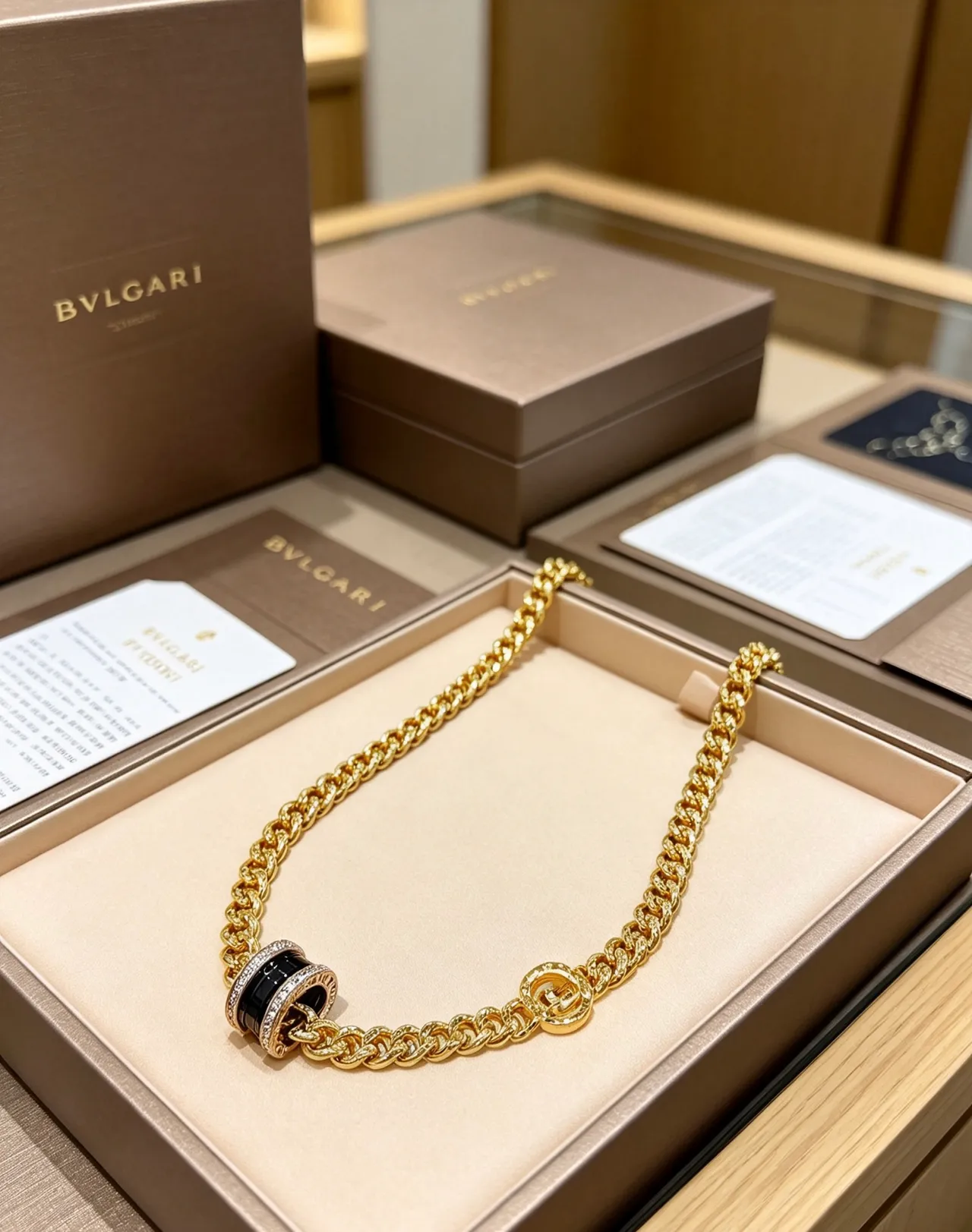 Bvlgari قلادة سلسلة كيرب ذهبي أسود سيراميك مركز مزدوج الحلقات 5