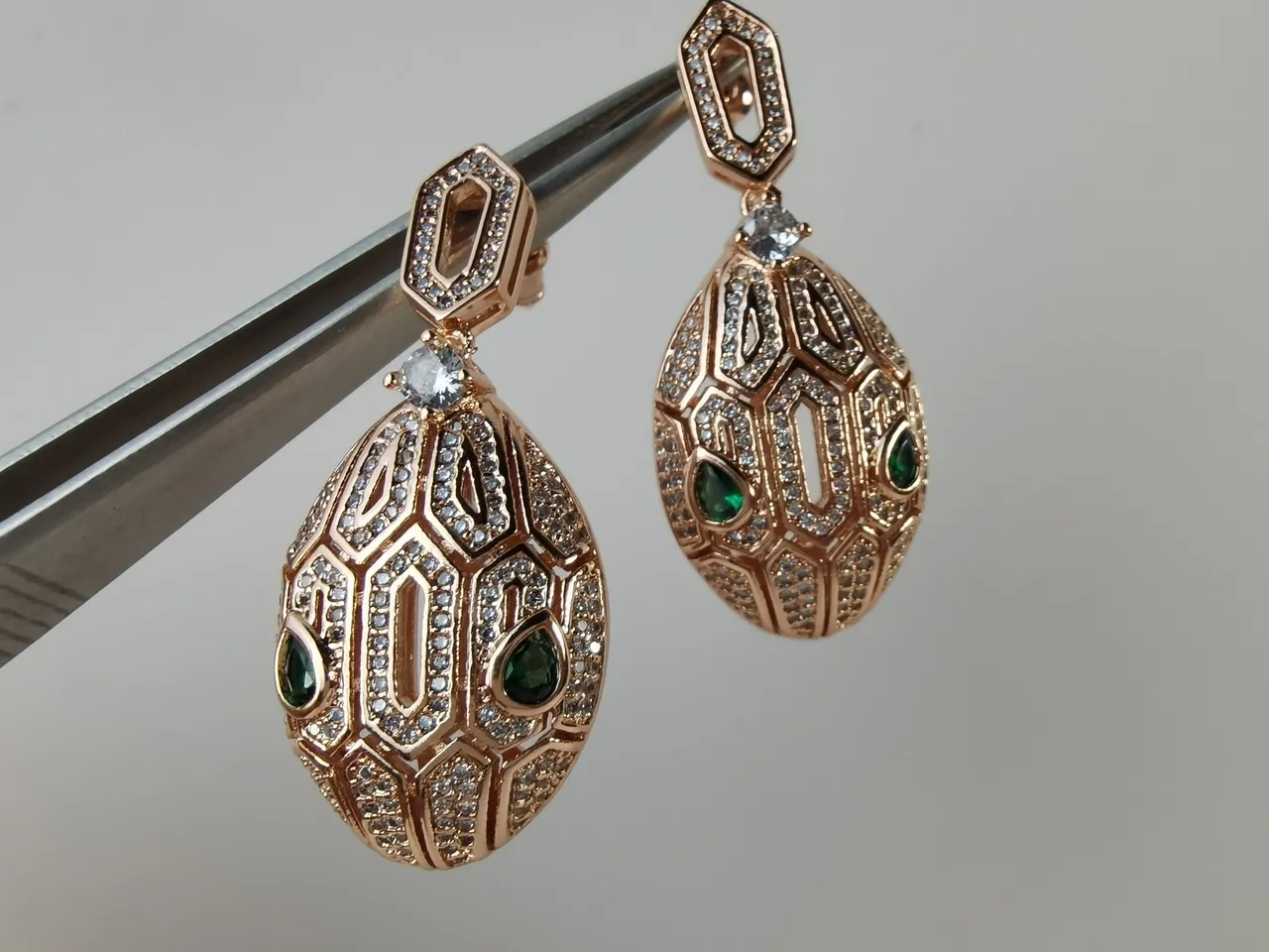 Bvlgari Gold Green Geometric Openwork Teardrop Silhouette Earrings 5