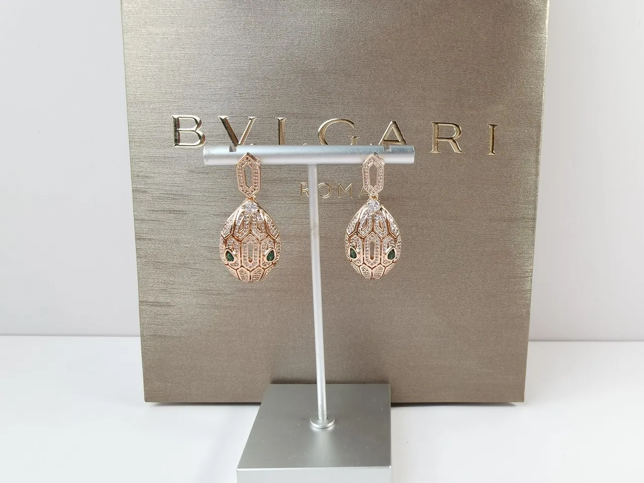 Bvlgari Gold Green Geometric Openwork Teardrop Silhouette Earrings 9