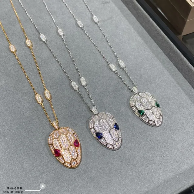 Bvlgari Serpenti Pavé 钻石蛇头项链 7