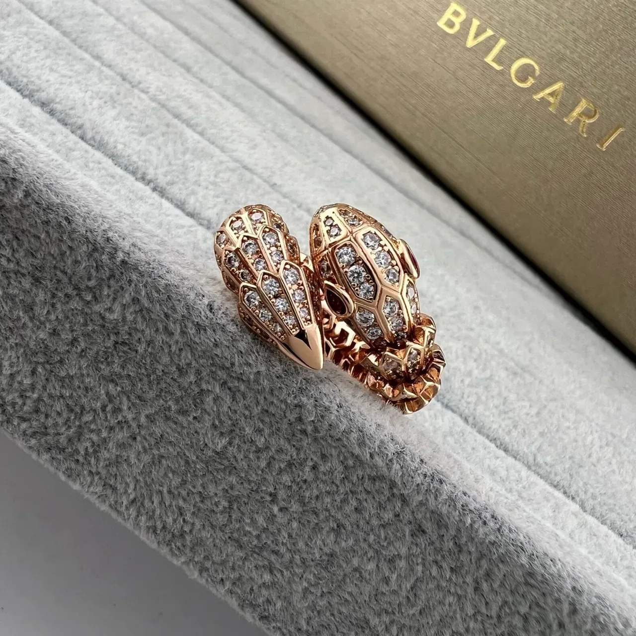 Bvlgari Serpenti Pavé Diamond Snake Head Rings 4