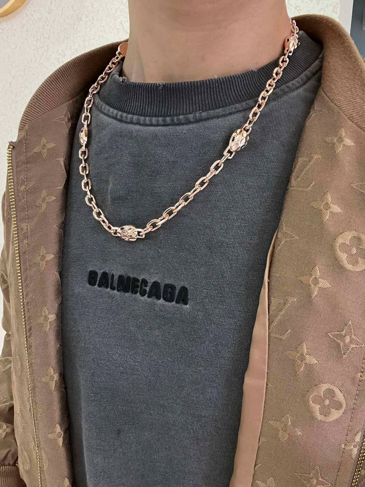Bvlgari Serpenti Collar con eslabones de cabeza de serpiente en tono dorado rosa 2