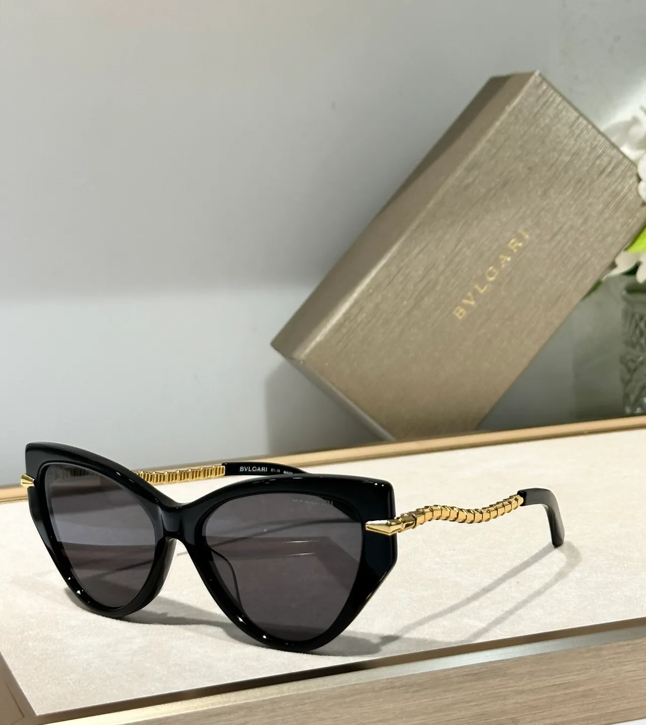 Bvlgari 白金 猫眼 轮廓 醋酸纤维框 太阳镜 5