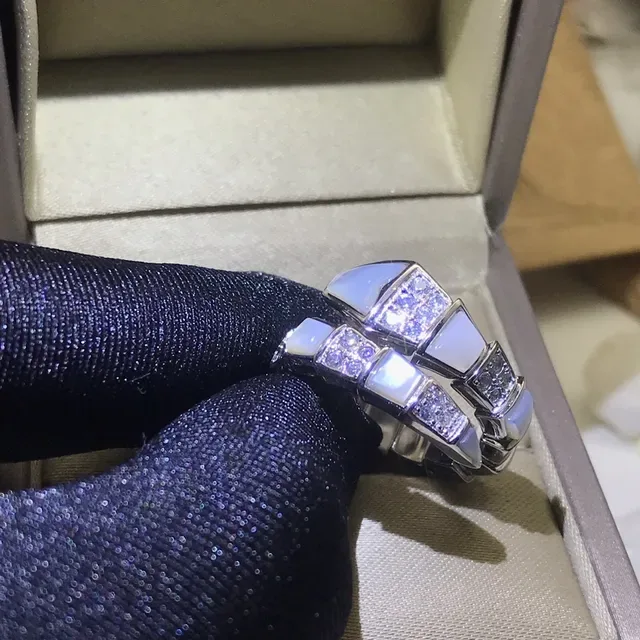 Bvlgari White Gold Segmented Serpentine Mother-of-Pearl And Pavé Diamond Ring 4