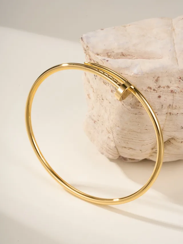 Cartier Juste un Clou Bracelet fin en or à fermeture à tête de vis 12