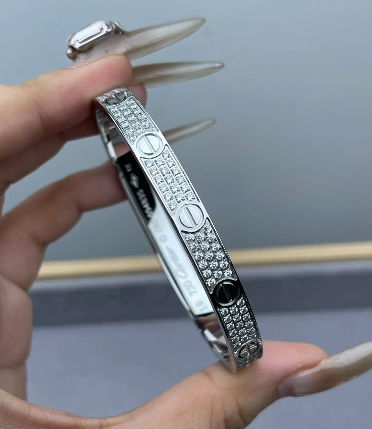 Cartier سوارة الحب Pavé-Set نمط المسمار سوارة صلبة 4