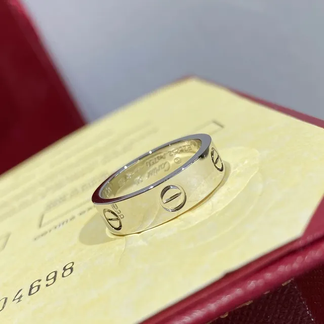Anillo Cartier Love Oro Rojo Banda Plana Motivo de Tornillo 4