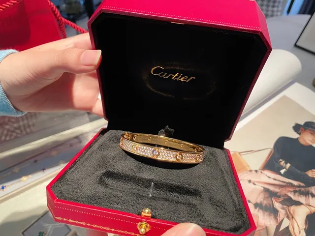 Cartier Love 金银 铰链手镯 Pavé-Set 宝石 手链 3