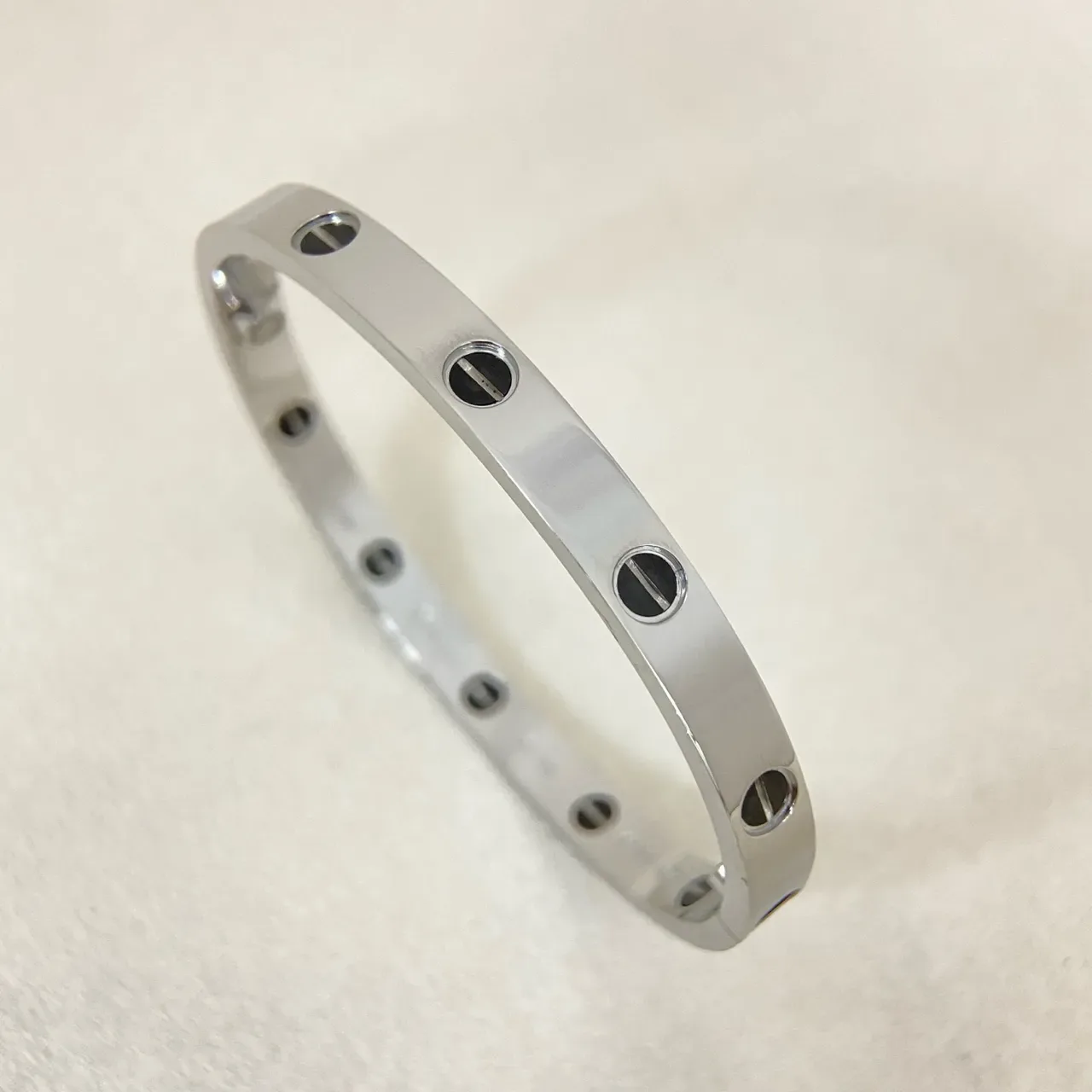 Cartier Love Screw-Motif Polished Silver Bracelet 2
