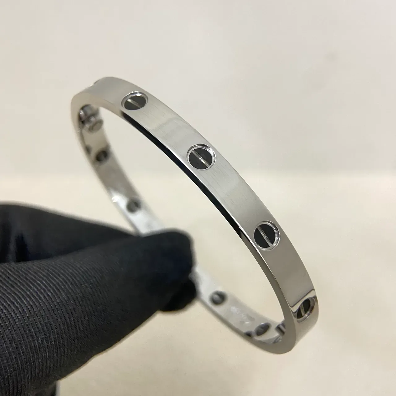 Cartier Love Screw-Motif Polished Silver Bracelet 3