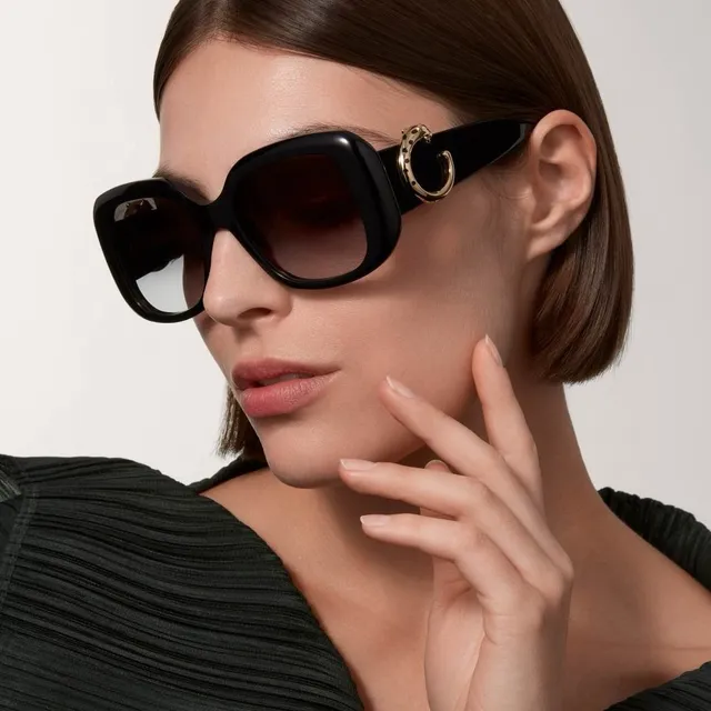 Cartier Panthère de Cartier Lentes de sol de acetato negro y tono dorado 4
