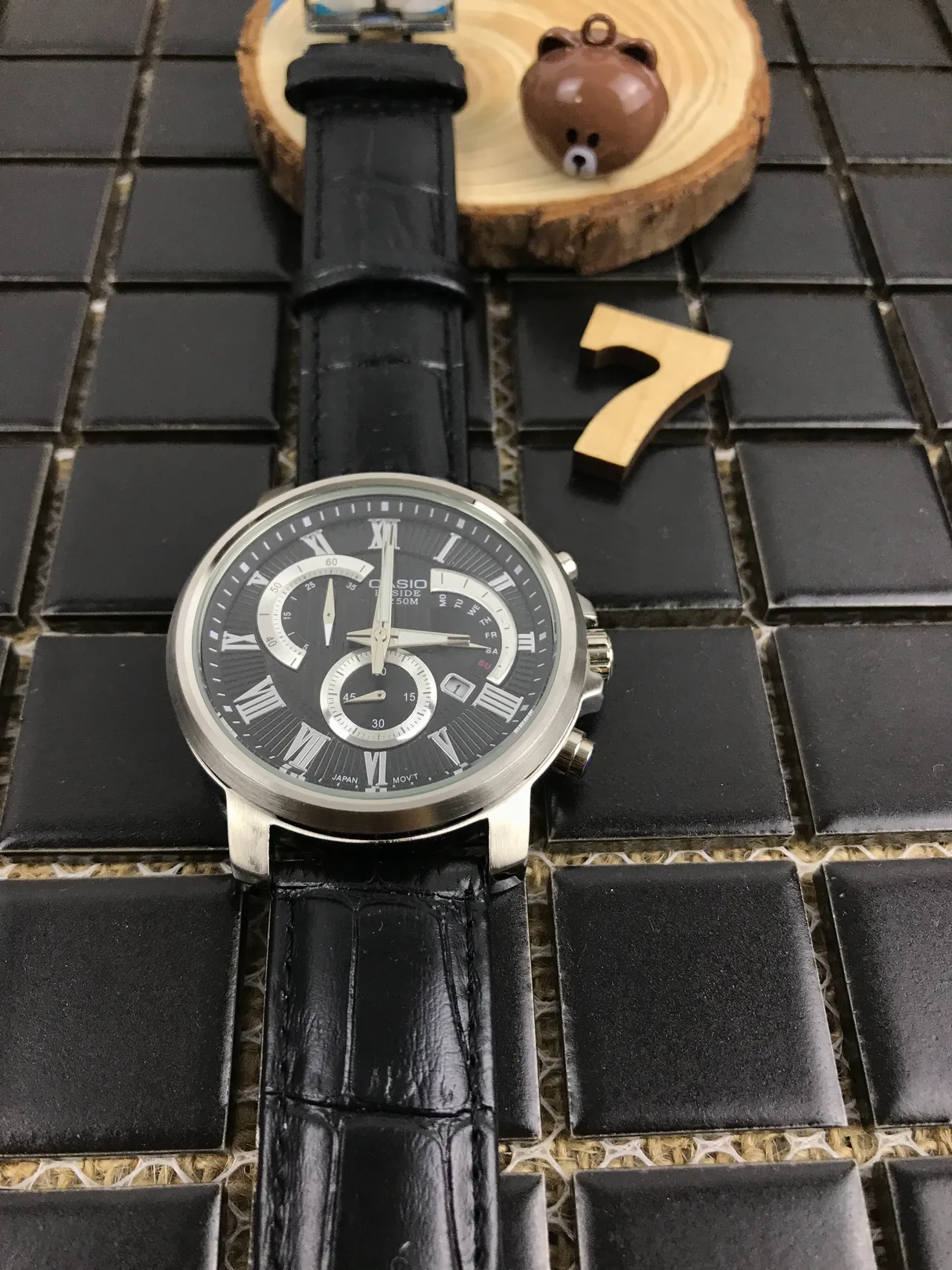 Casio Beside Chronograph 黑色表盘 镀金色点缀 石英表 9