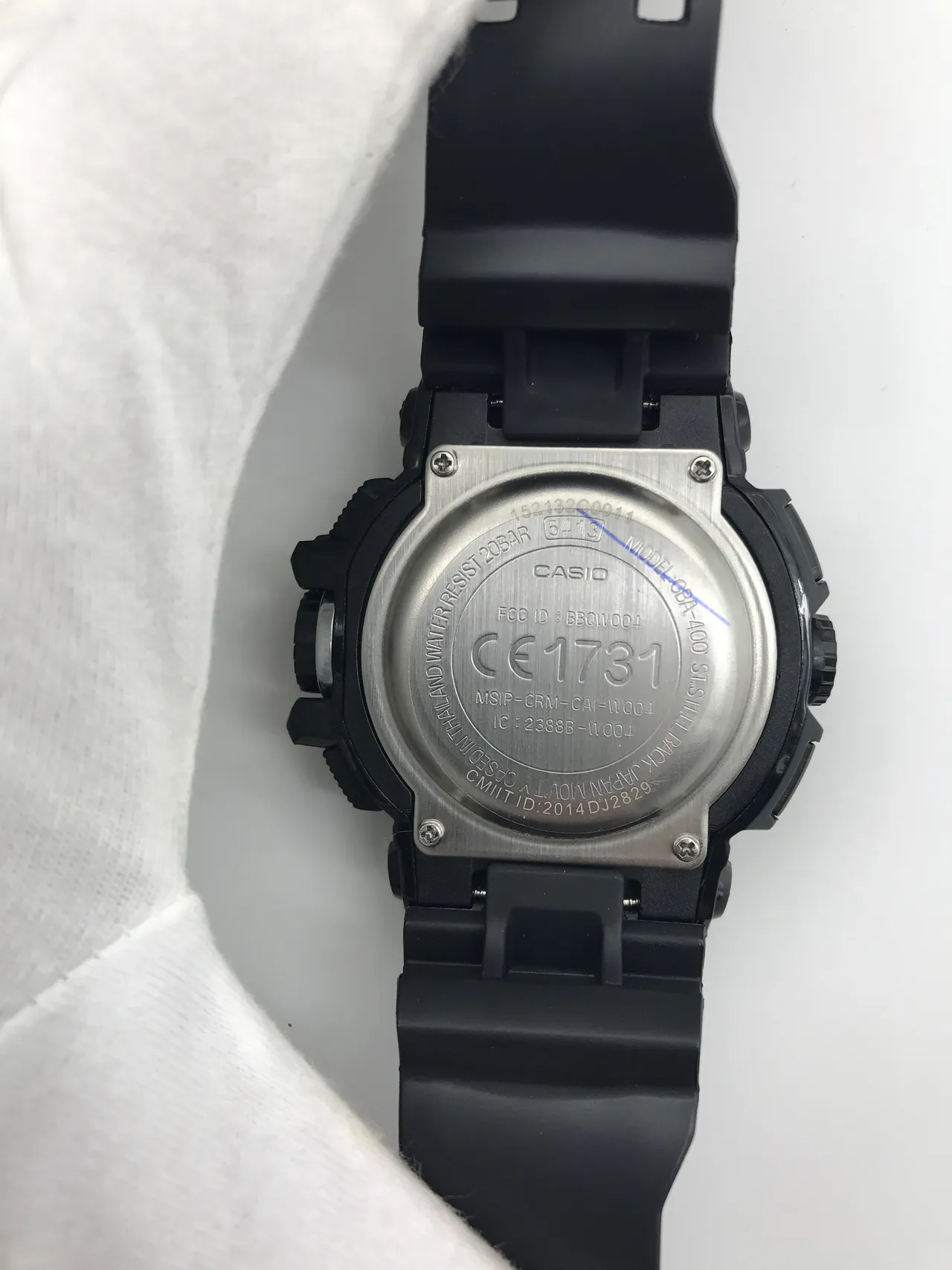 Casio G-Shock GA-100 ساعة رياضية سوداء وذهبية 5