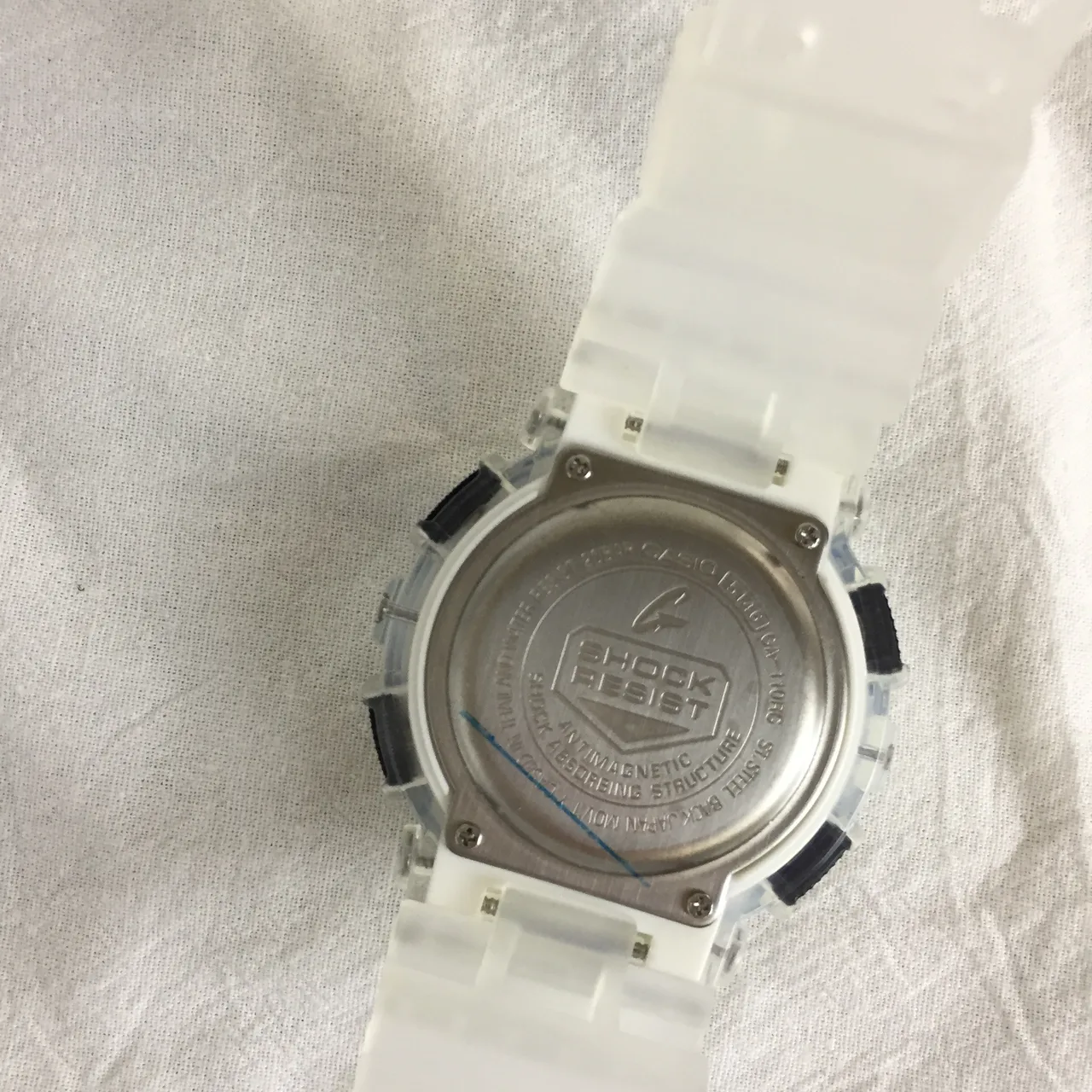 Casio G-Shock GA-110 Reloj deportivo blanco translúcido negro dorado 4