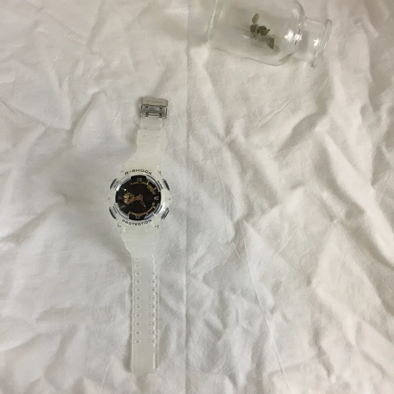 Casio G-Shock GA-110 Reloj deportivo blanco translúcido negro dorado 8