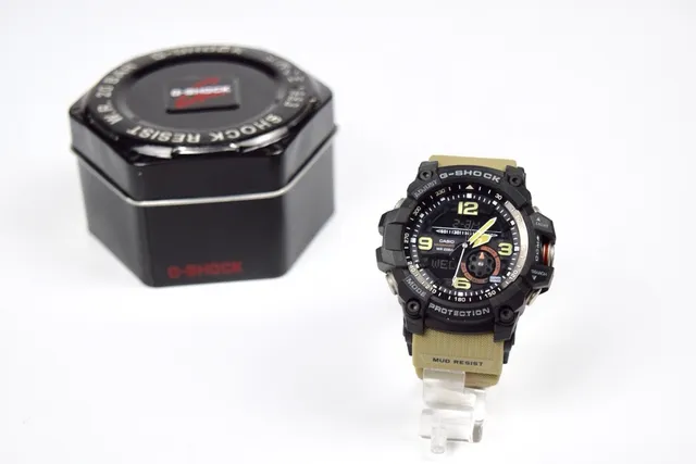 卡西欧 G-Shock Mudmaster 黑色和米色 运动手表 5