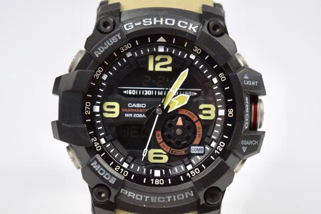 卡西欧 G-Shock Mudmaster 黑色和米色 运动手表 9