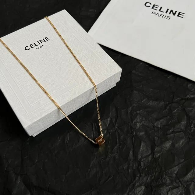 Celine সোনালি কার্ব চেইন স্কোয়ার ব্র্যান্ডেড পেন্ডেন্ট নেকলেস 6