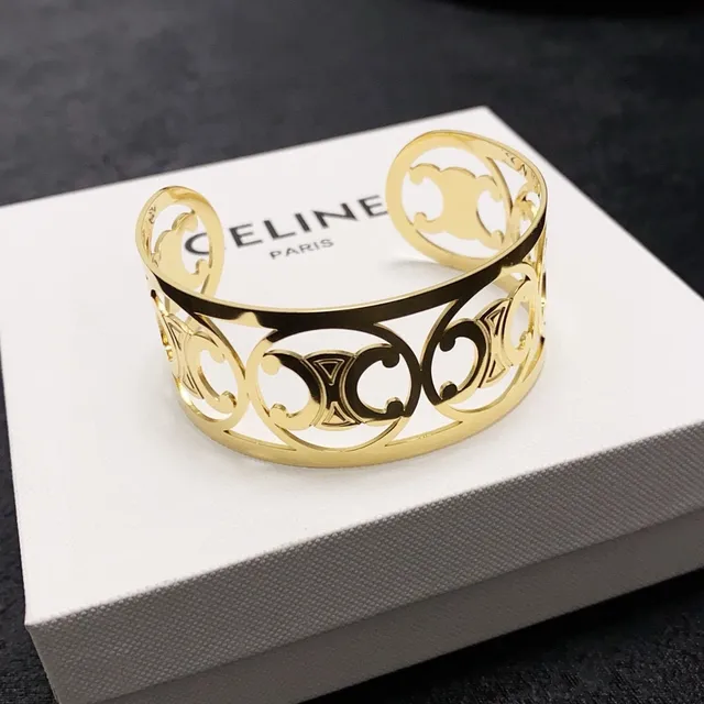 Celine Triomphe Pulsera de puño de tono dorado con trabajo abierto 5