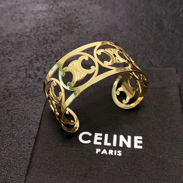 Celine Triomphe Pulsera de puño de tono dorado con trabajo abierto 6