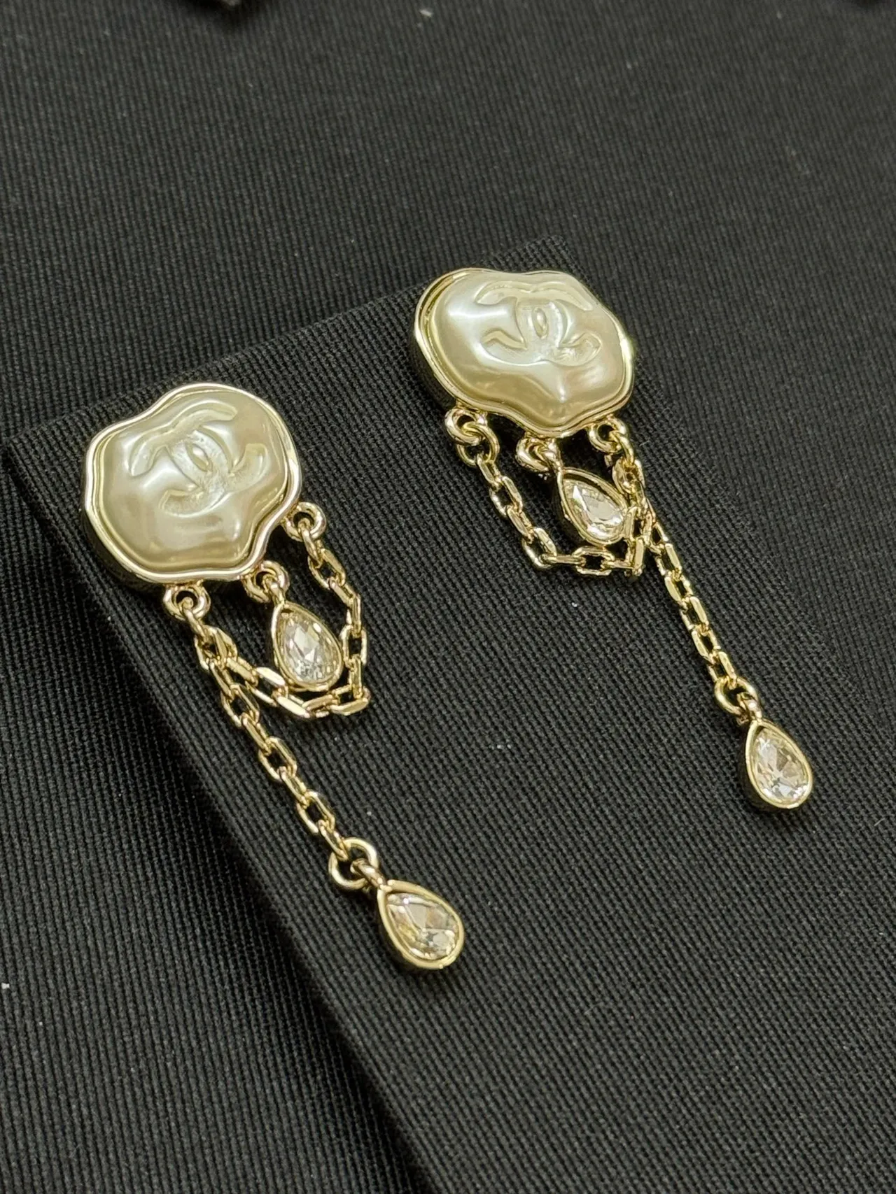 Chanel Beige Gold CC Logo Plaque Chain Drop Earrings 3