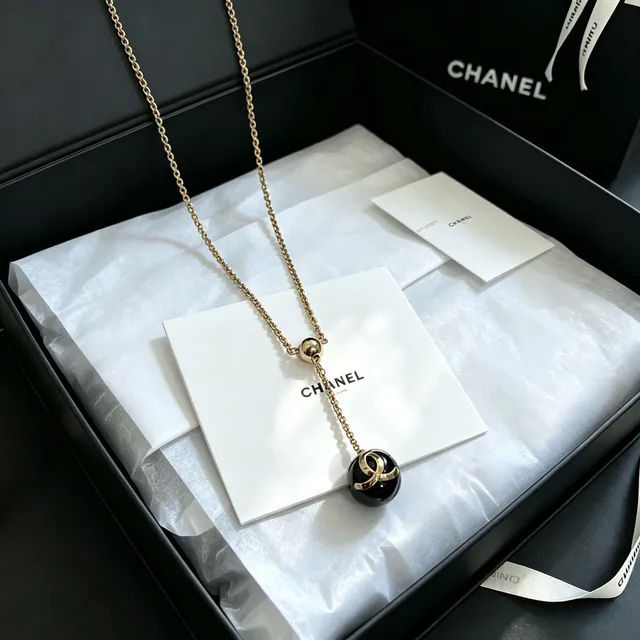 Chanel Collier Chaîne Style Lariat en Noir et Or 5
