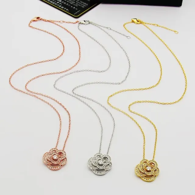 Chanel Camélia Pavé Diamond Flower Necklace 6