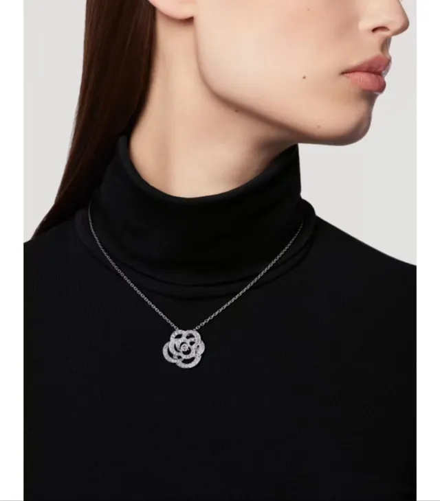 Chanel Camélia Pavé Diamond Flower Necklace 9
