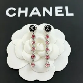 Chanel CC Logo أقراط كريستال وردية قطرة