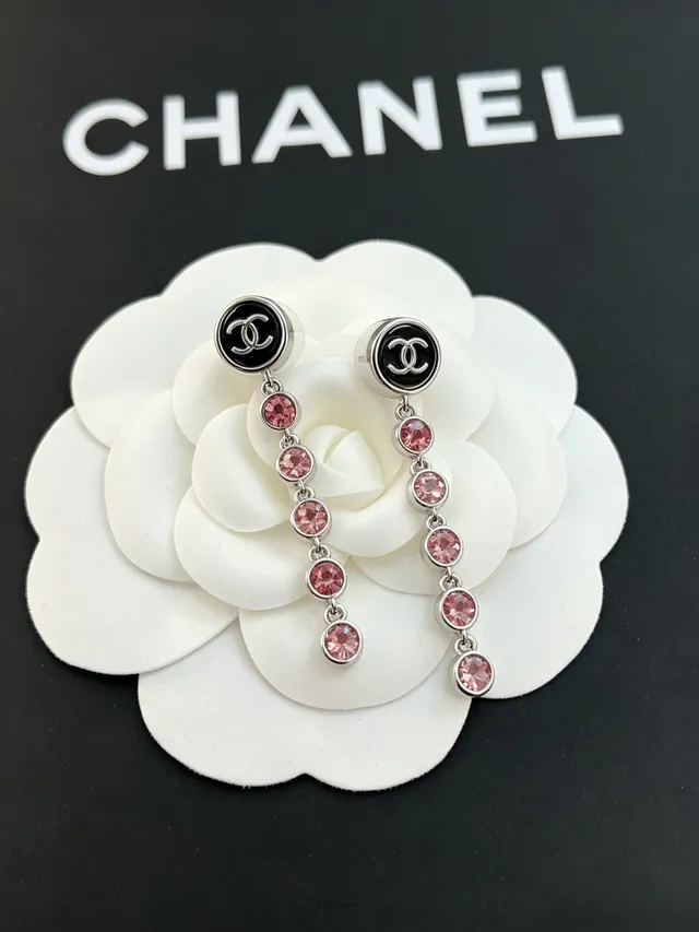 Chanel CC Logo أقراط كريستال وردية قطرة 4