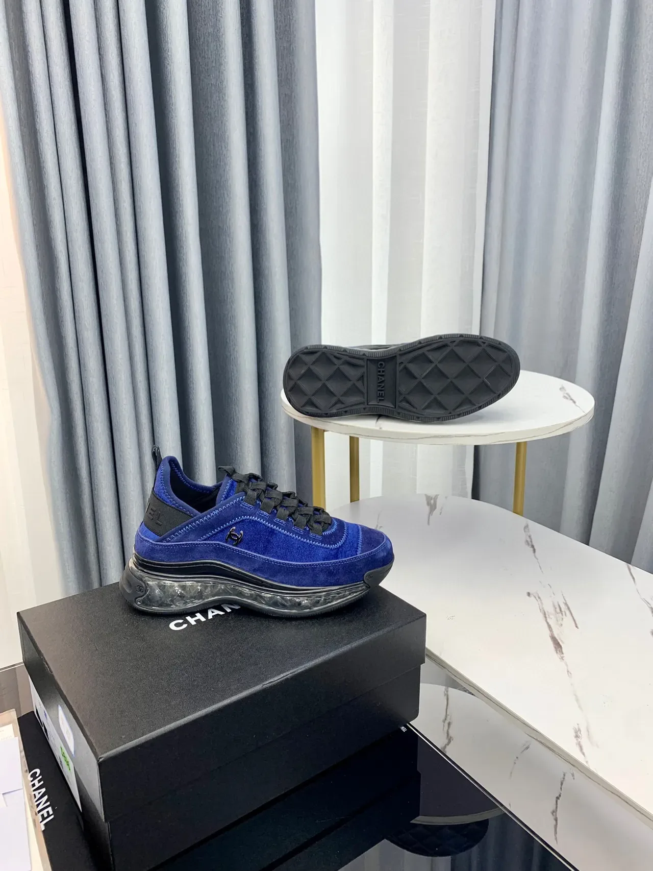 Chanel Cloud Blue daim semelle transparente chunky sneakers 2