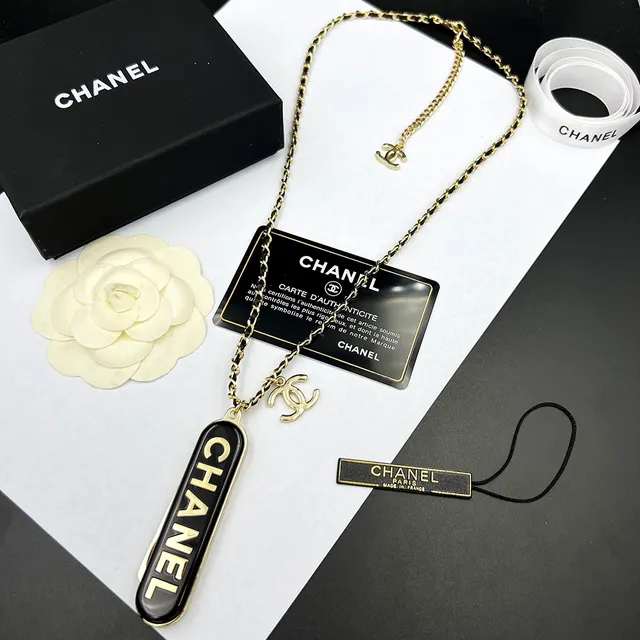 Chanel Colar de Pente Pingente de Esmalte Corrente Dourado-Preto Colar para Mulher 6