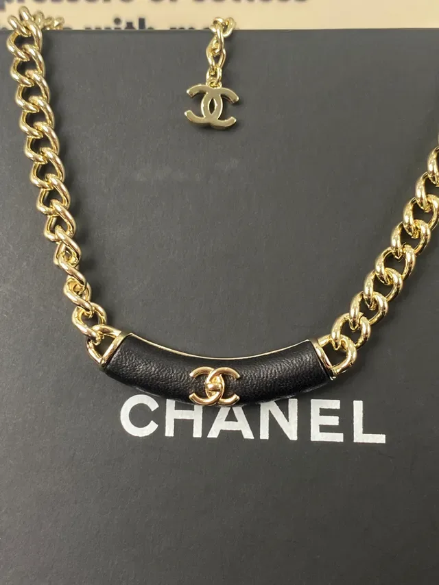 Chanel गोल्ड ब्लैक कर्ब चेन लेदर बार नेकलेस 3