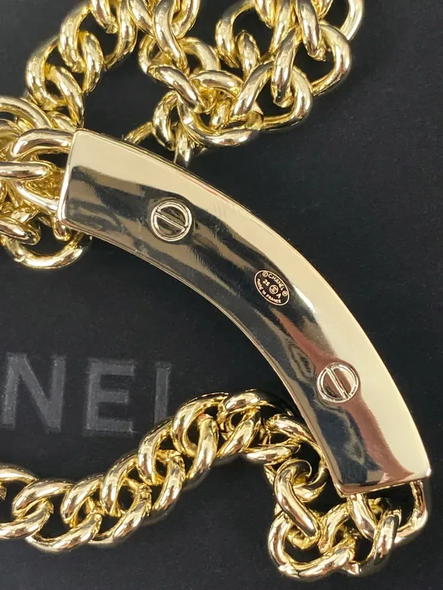 Chanel गोल्ड ब्लैक कर्ब चेन लेदर बार नेकलेस 5
