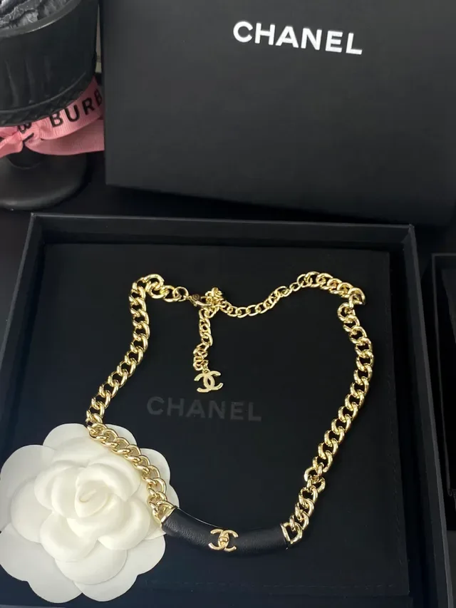 Chanel गोल्ड ब्लैक कर्ब चेन लेदर बार नेकलेस 7