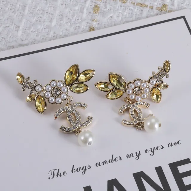 Chanel Boucles d'oreilles perles motif floral or argent 2