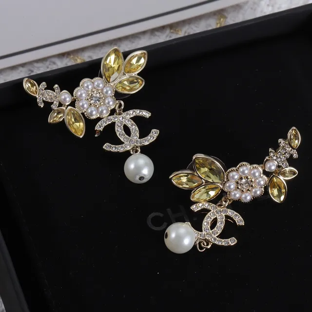 Chanel Boucles d'oreilles perles motif floral or argent 7