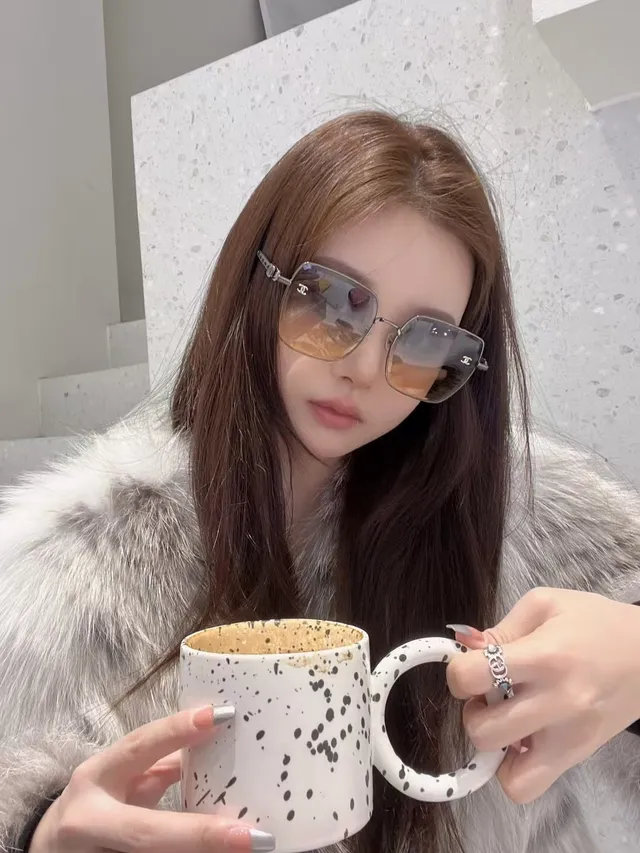 Chanel 灰金金属框渐变镜片太阳镜 7