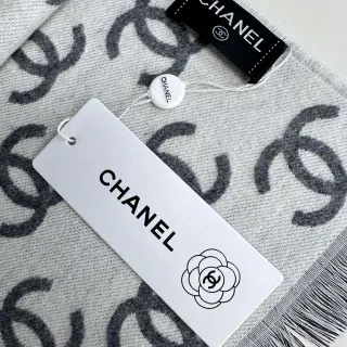 Chanel interlocking CC Logo Print ক্যাশমিয়ার স্কার্ফ