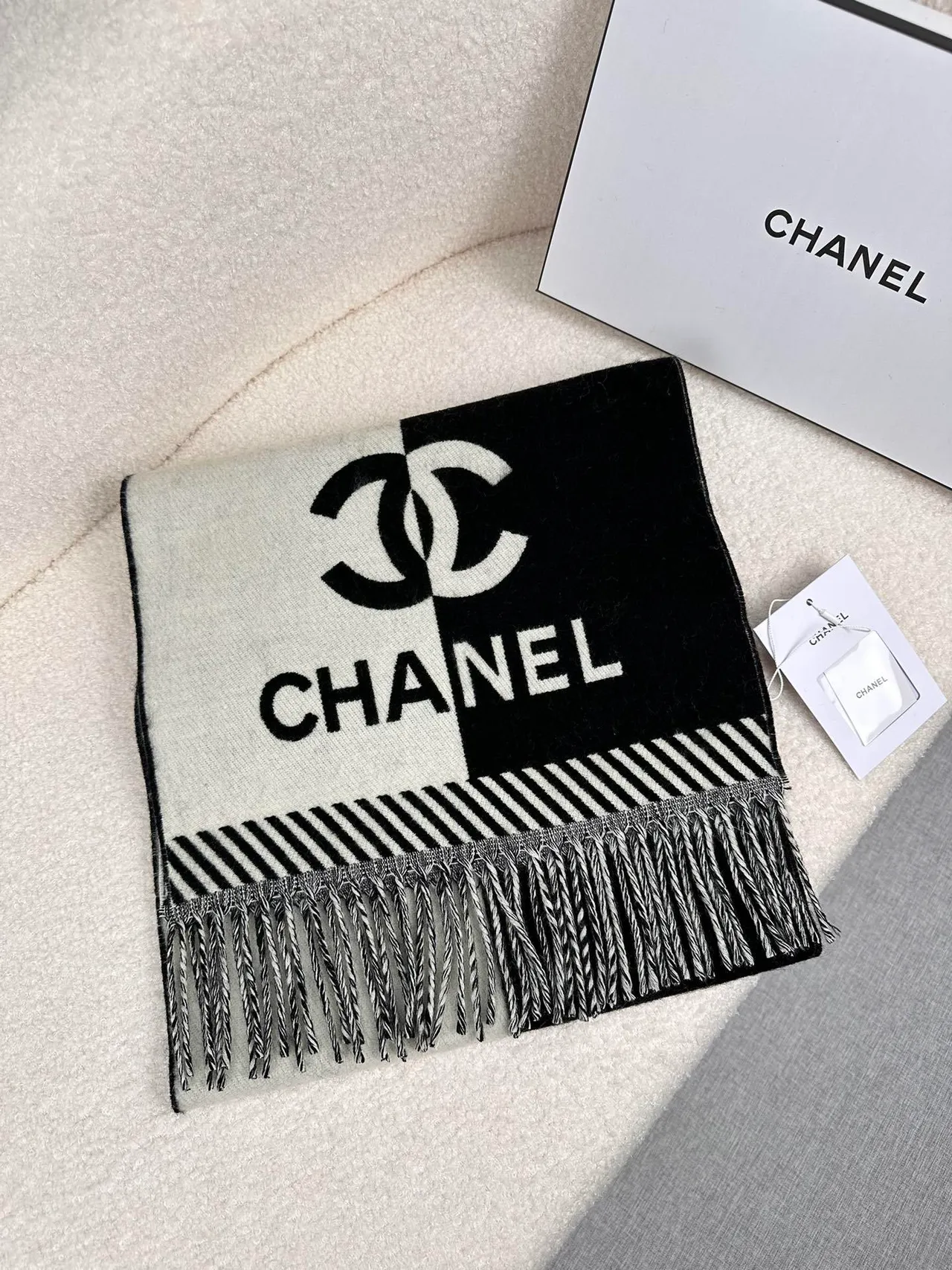 Chanel Logo Rayada Cachemira Bufanda 6